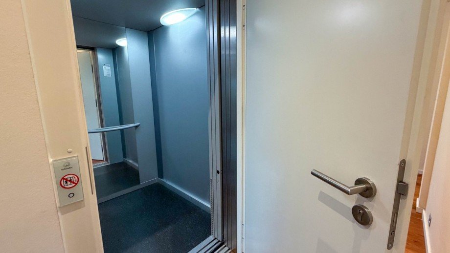 direkter Aufzugszugang Penthousewohnung D�sseldorf