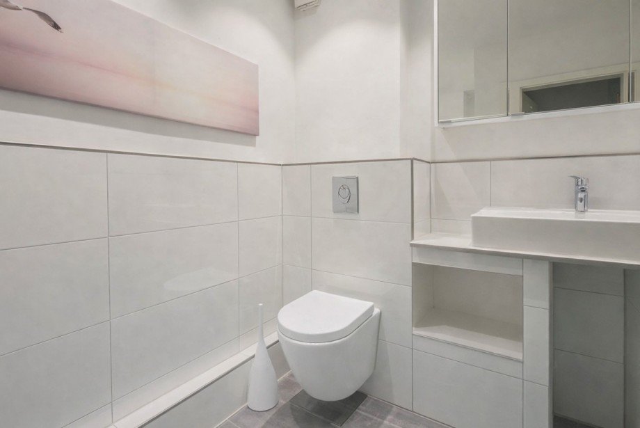 3Zi.-Whg. 2OG Badezimmer Mehrfamilienhaus M�lheim an der Ruhr