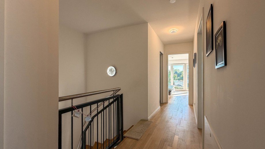 Treppenaufgang. Doppelhaush�lfte Neuss