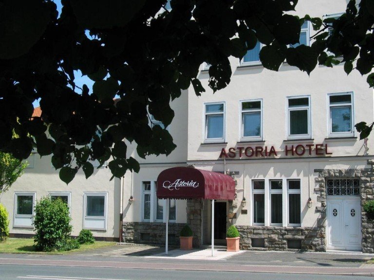 Strassenansicht Ratingen Hotels Stilvolle Hotelimmobilie mit etabliertem Betrieb in wirtschaftsstarker Lage nahe D�sseldorf Airport