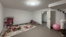 Kellerraum. Neuss-Norf: Exklusive Doppelhaush�lfte mit idyllischem Garten
