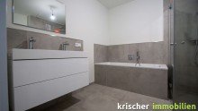 Badezimmer Erstbezug in den Lintorfer G�rten - 2 B�der - Terrasse - Parkett - 3 KFZ Stellpl�tze
