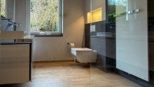 Master-Bad Idyllisches Haus mit Garten in Ratingen-Cromford - Parkn�he & Luxusb�der!