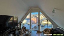 Wohnzimmer Solides und gepflegtes Mehrfamilienhaus mit Garagen zu kaufen!